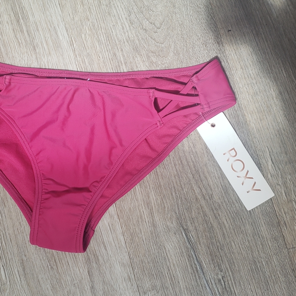 🌈 NWT Roxy Maroon Bikini Bottoms
